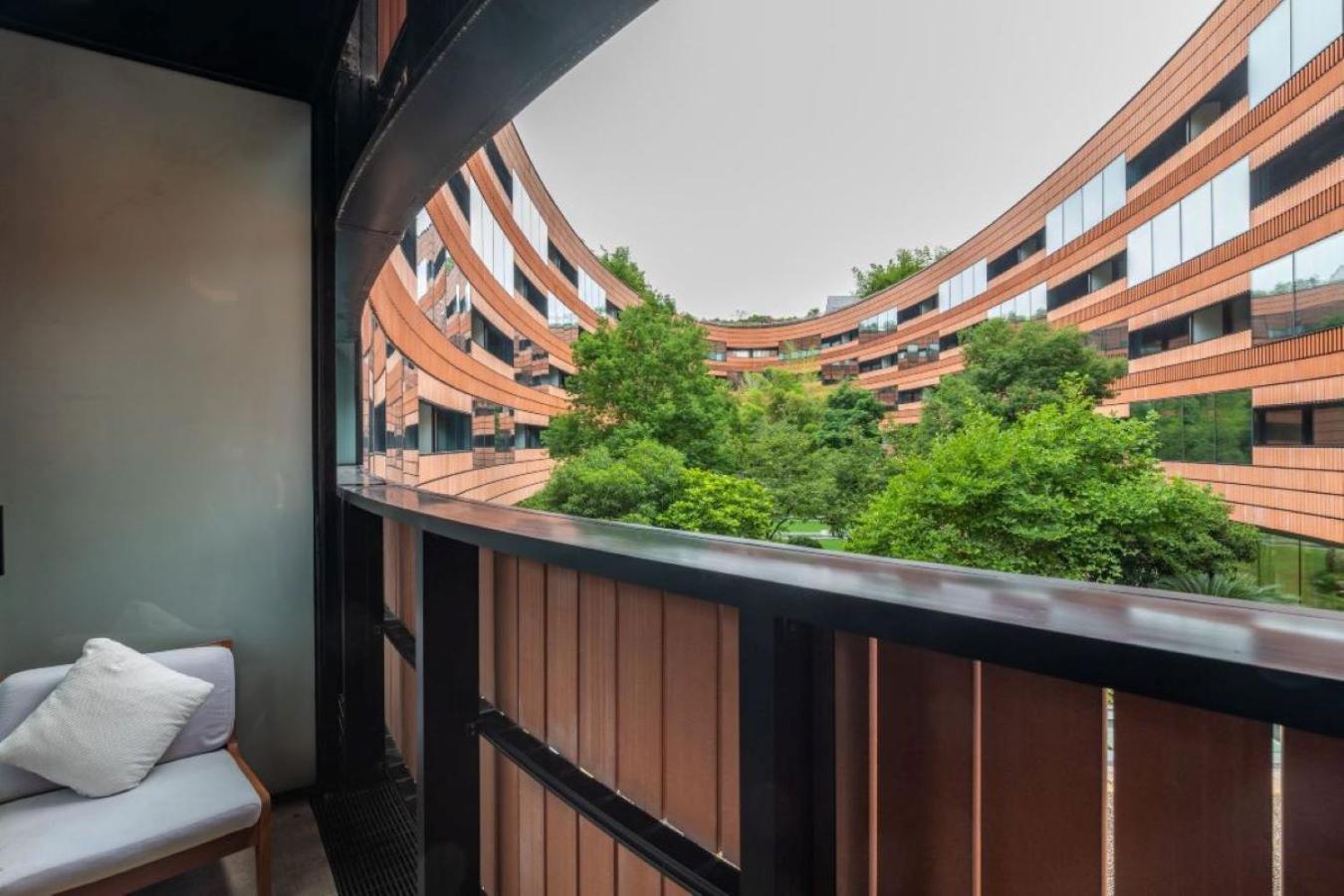 Hotel Hualuxe Twelve At Hengshan Shanghai